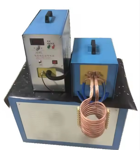 غطاء الأنابيب النحاسية آلة التدفئة عالية التردد معدل تدفق 7.5L في الدقيقة نطاق الضغط 0.06-0.12 Mpa